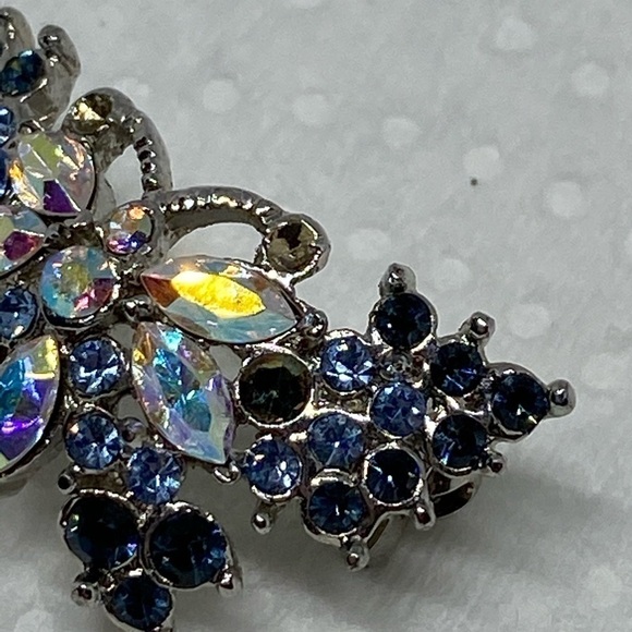 Rhinestone butterfly brooch silver tone pin - Picture 6 of 8